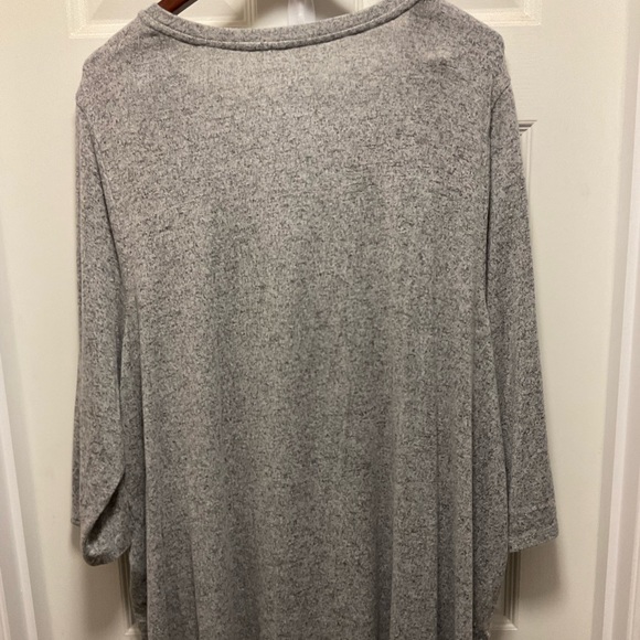 Lane Bryant Heather Gray V Neck Shirt - Picture 2 of 3